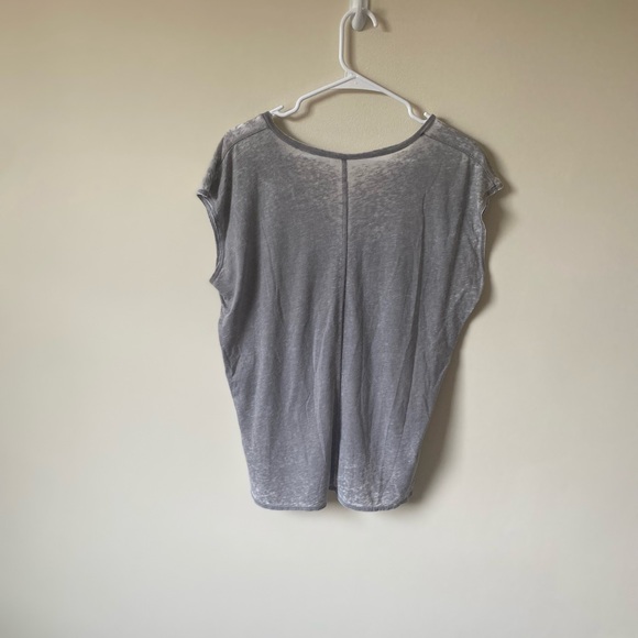 Chaser Rainbow Bull Print Women's Top - Picture 6 of 8